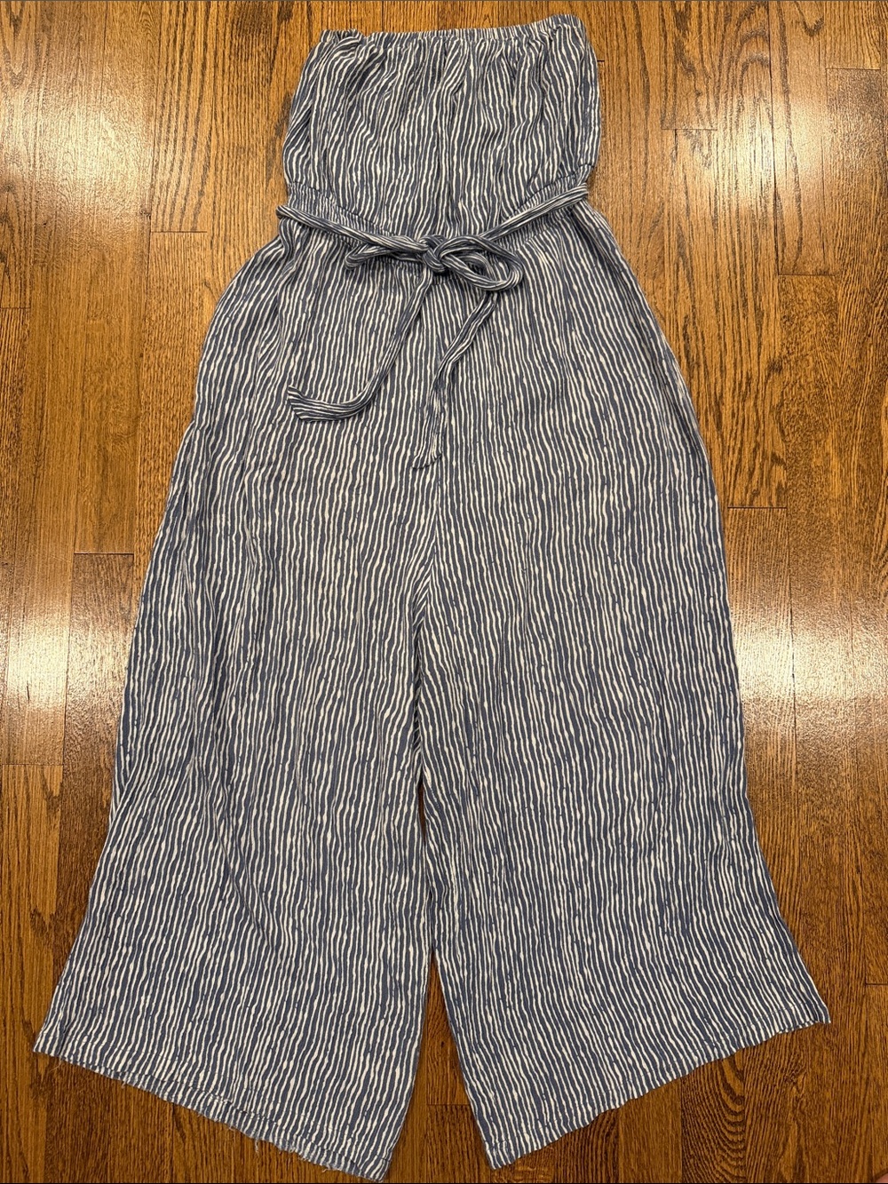 Dress Forum Women’s Strapless Wide-Leg Jumpsuit in Navy Stripe size small
